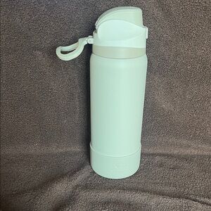 Hydro Flask Light Gray Water Bottle